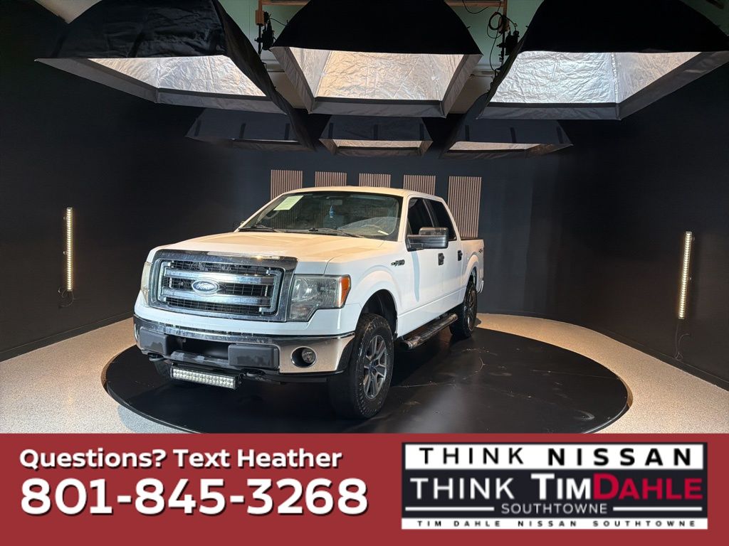 Oxford White 2014 Ford F-150 XLT SuperCrew 4WD Pickup Truck Four-Wheel Drive 6-Speed Automatic