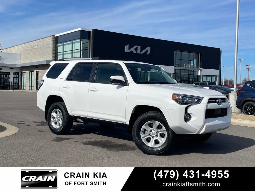 2023 Toyota 4Runner SR5 4WD