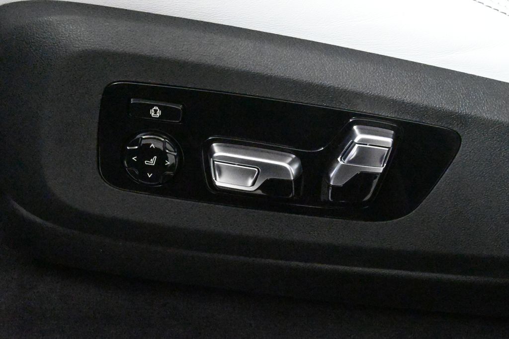 Thumbnail: 2026 BMW X6 - 26