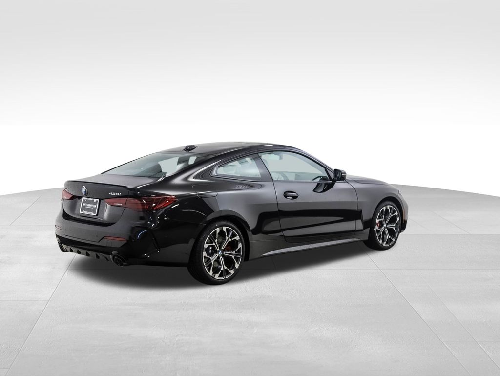 Thumbnail: 2025 BMW 4 Series - 5