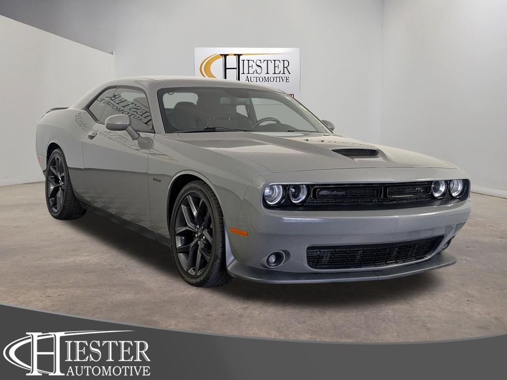 Destroyer Gray Clearcoat 2019 Dodge Challenger Coupe Rear-Wheel Drive 6-Speed Manual