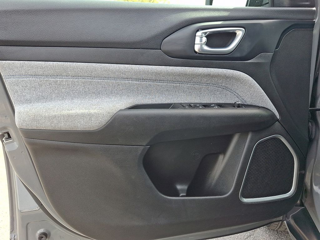2023 Jeep Compass Sport Gray at Bob Ruth Ford