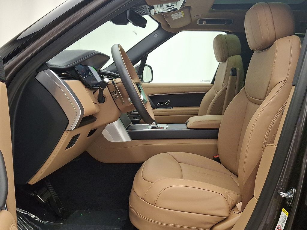 Thumbnail: 2025 Land Rover Range Rover - 9