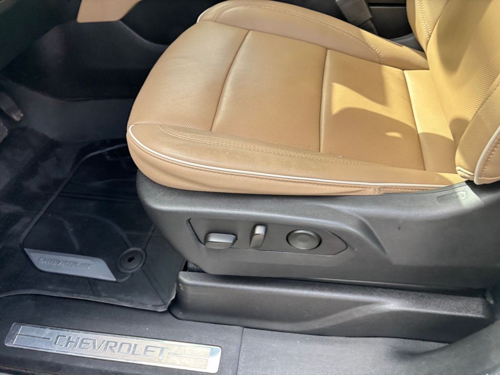 Used Car 2023 Chevrolet Suburban  Premier For Sale Under $50,000 In Austin, Texas