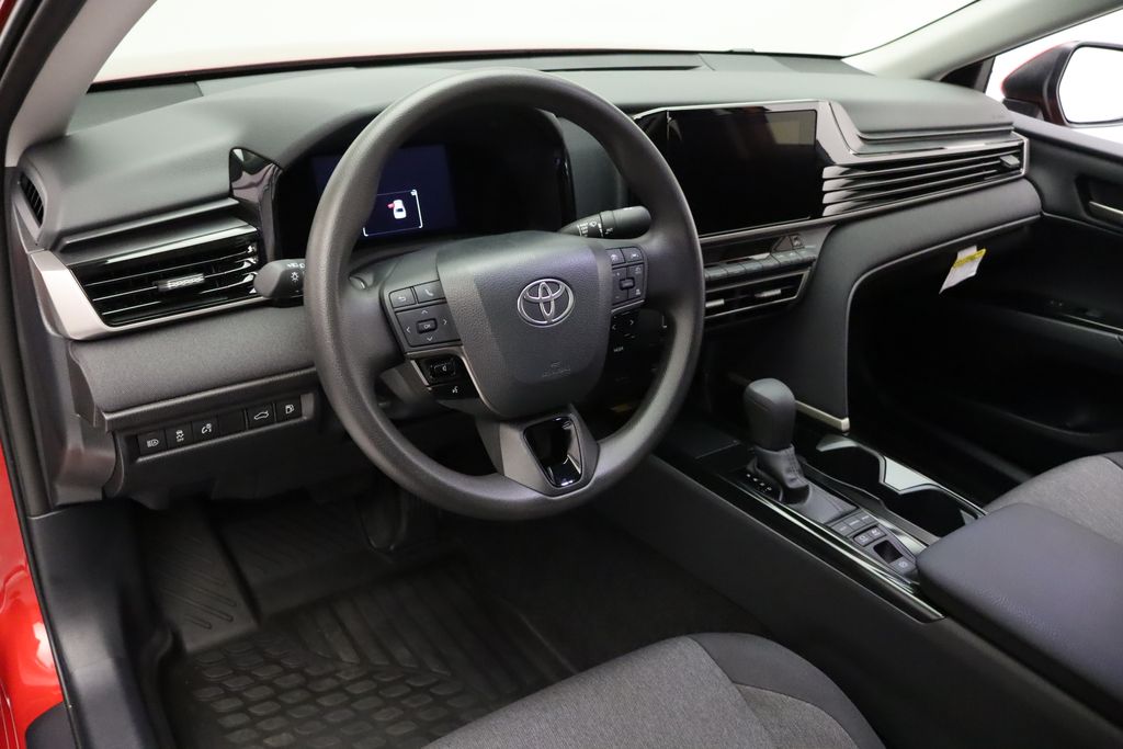 2025 Toyota Camry LE 15