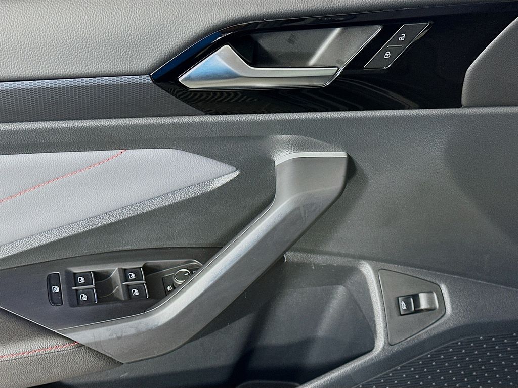 Thumbnail: 2025 Volkswagen Jetta - 17