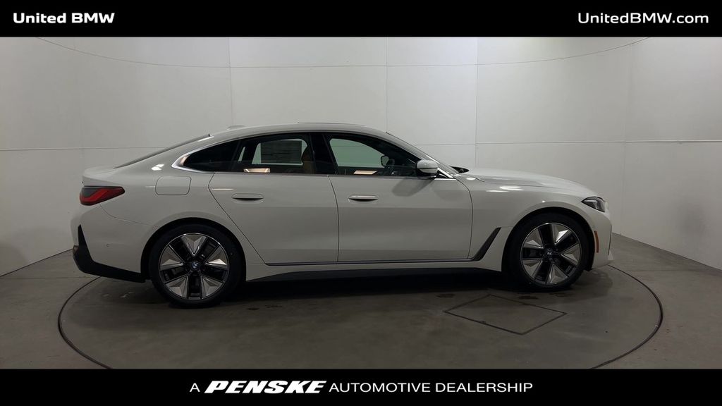 2025 BMW i4 eDrive40 9