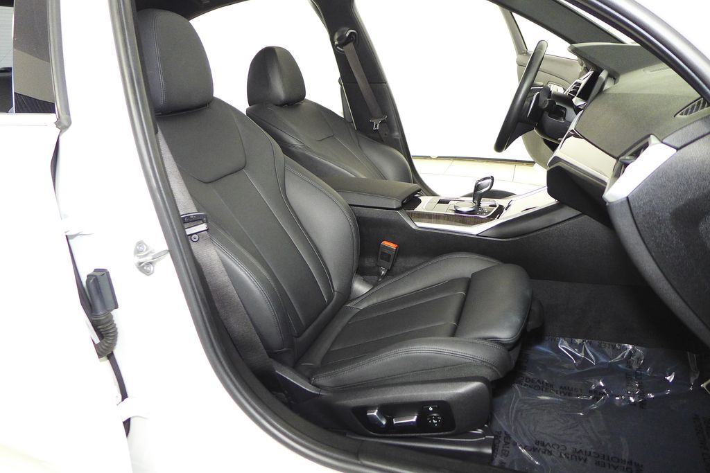 Thumbnail: 2019 BMW 3 Series - 19