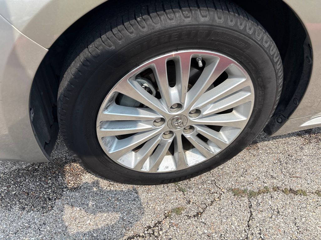 Thumbnail: 2014 Toyota Avalon - 9