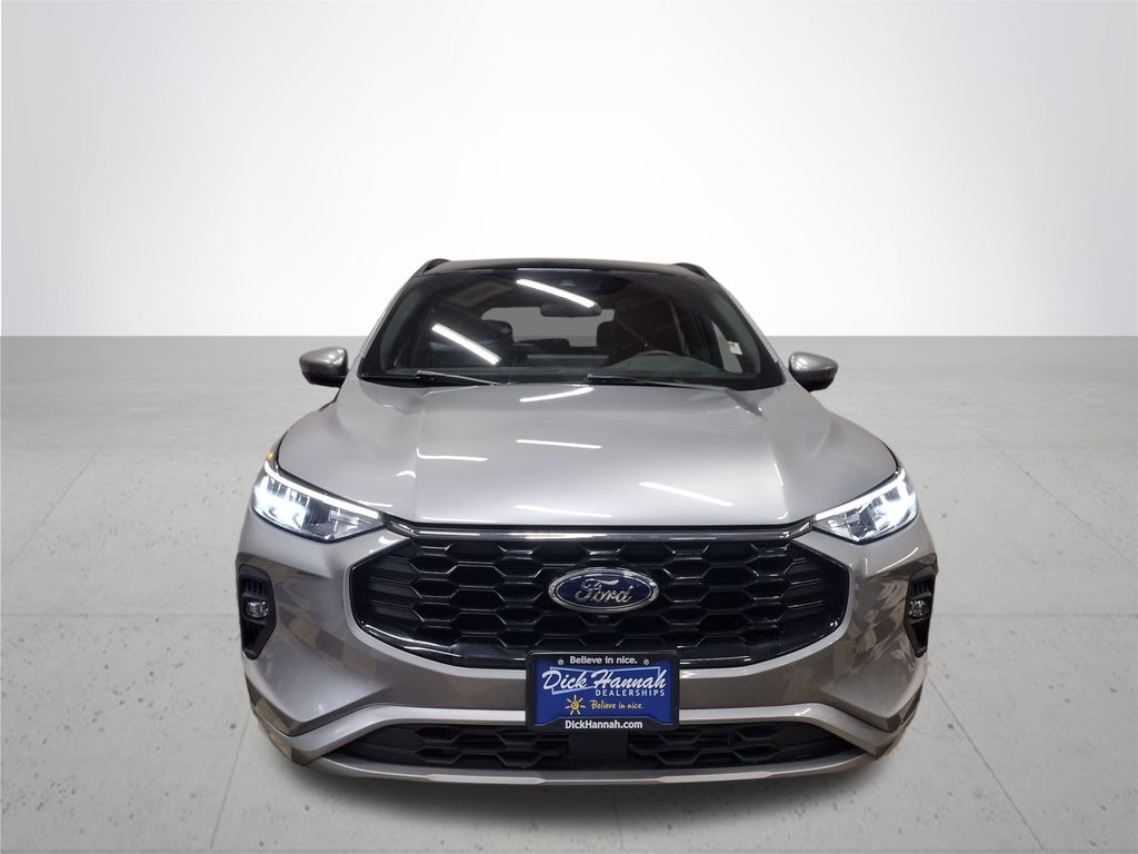 2023 Ford Escape ST-Line Select photo 3