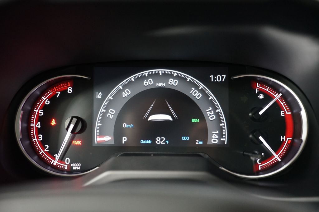 2025 Toyota RAV4 XLE 15
