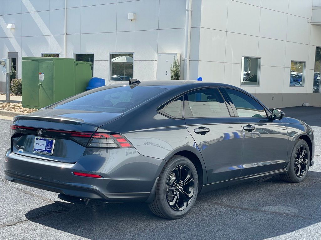 2025 Honda Accord SE 5
