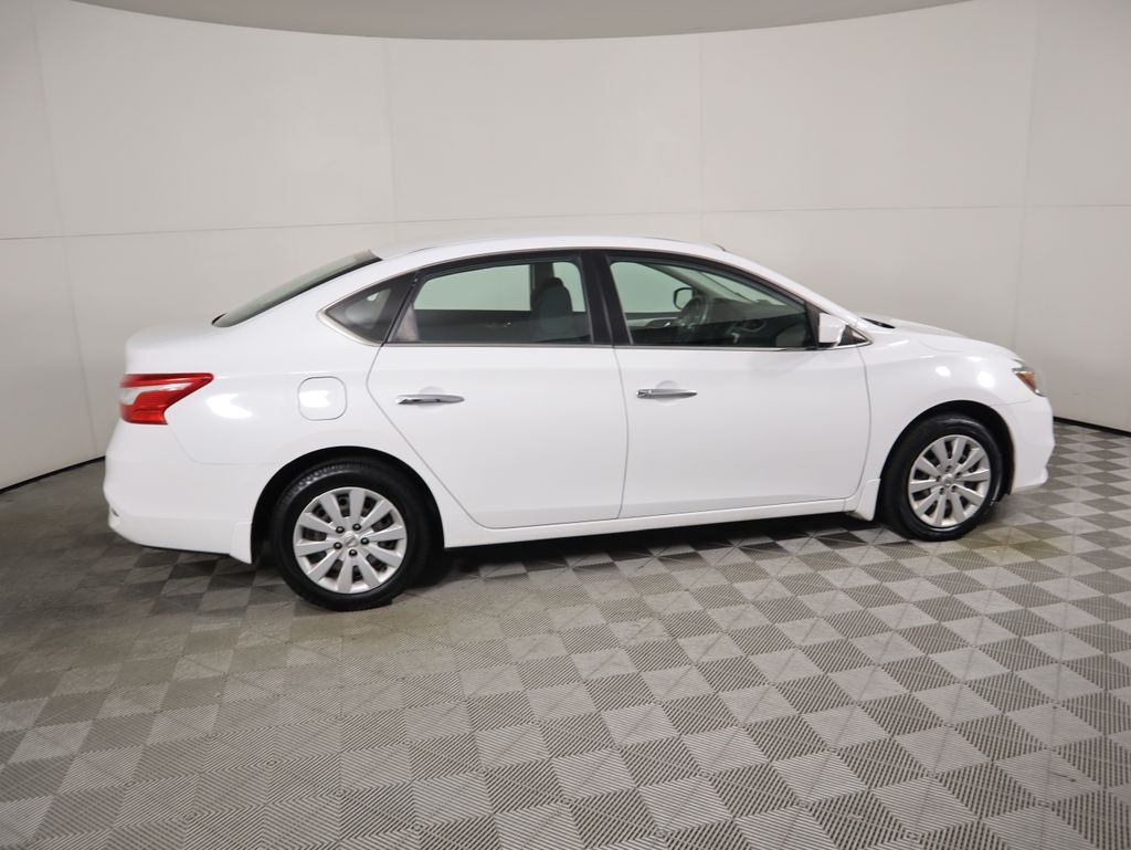 Thumbnail: 2018 Nissan Sentra - 4