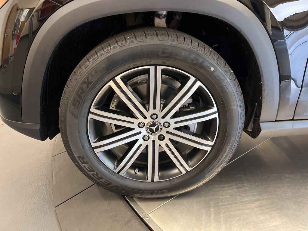 Thumbnail: 2026 Mercedes-Benz GLE - 10