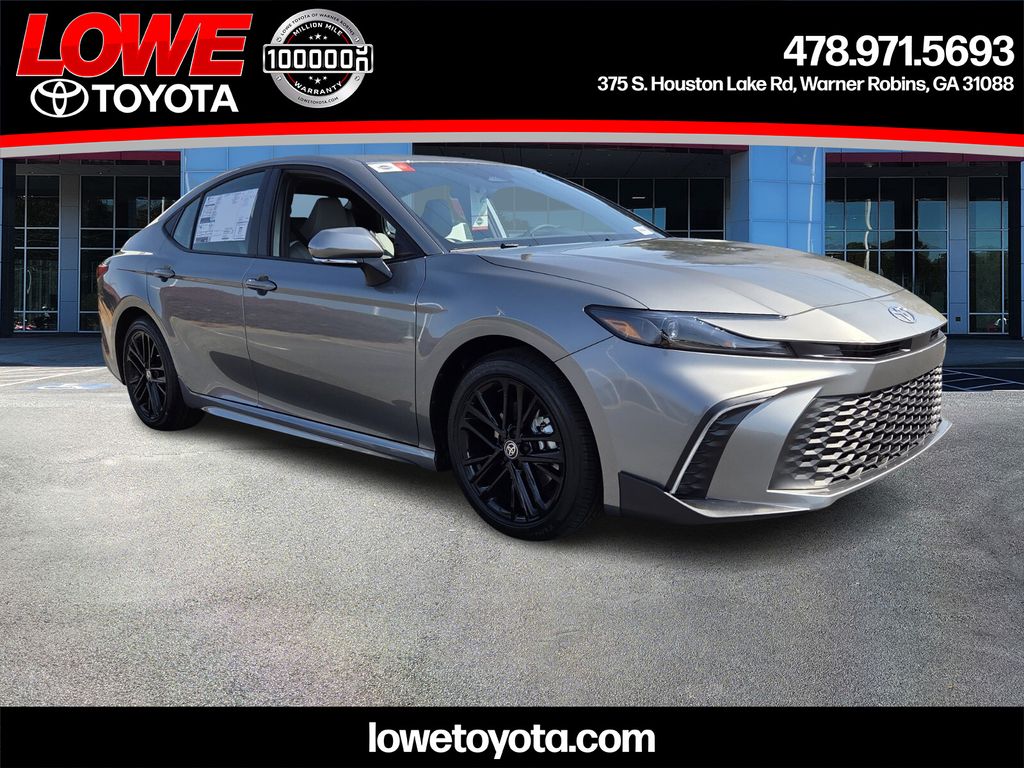 2026 Toyota Camry SE FWD