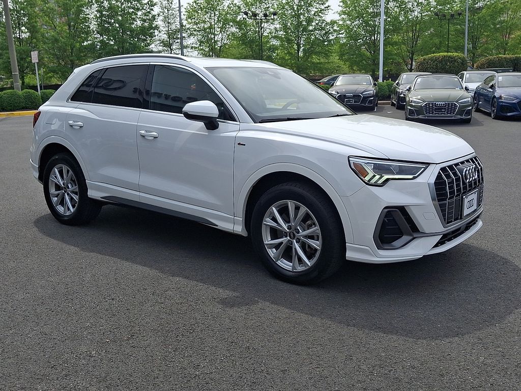 Thumbnail: 2023 Audi Q3 - 3