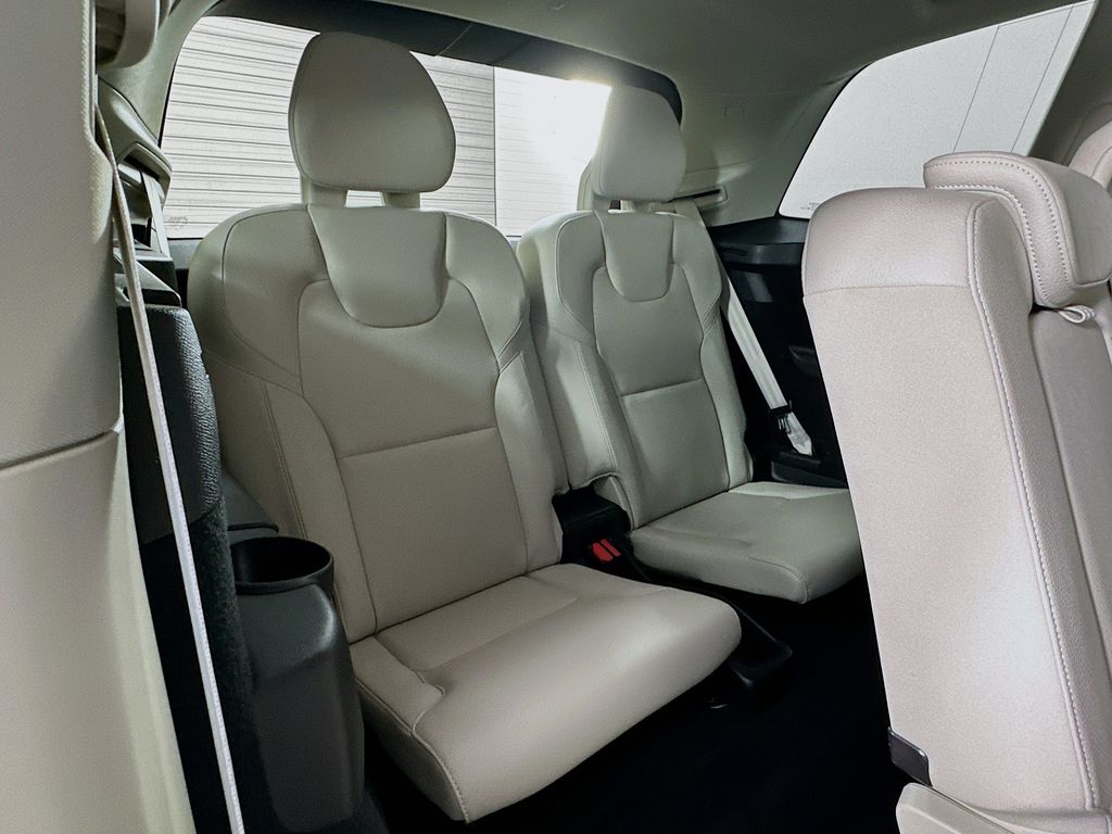 Thumbnail: 2023 Volvo XC90 - 28