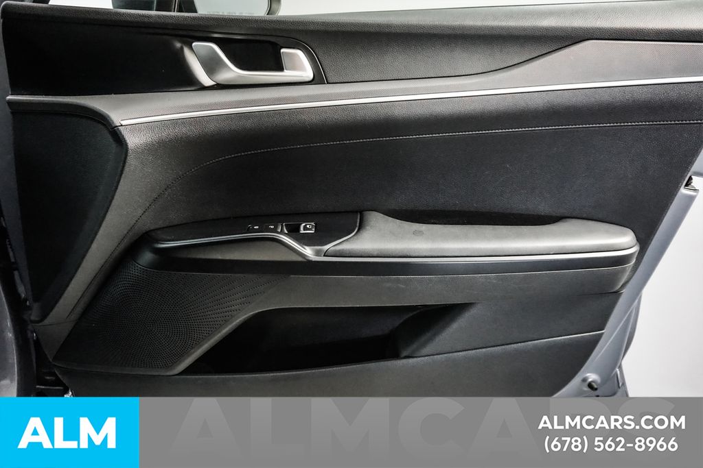 Used 2022 Silver Kia LX image 38