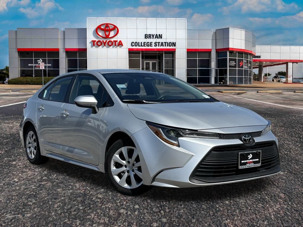 2023 Toyota Corolla LE photo