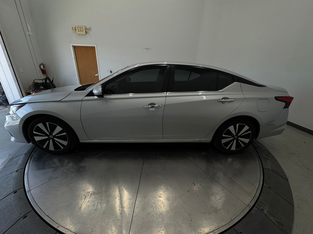 Used Car 2022 Nissan Altima  2.5 Sv For Sale Under $20,000 In Austin, Texas