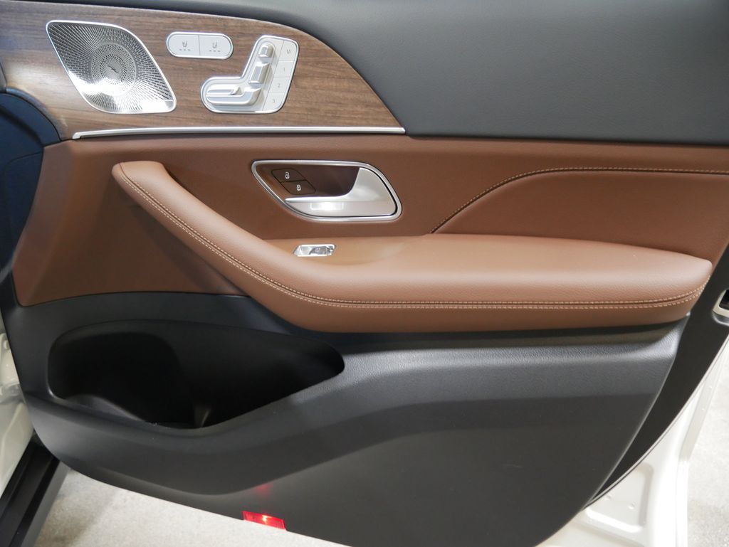 Thumbnail: 2026 Mercedes-Benz GLE - 27