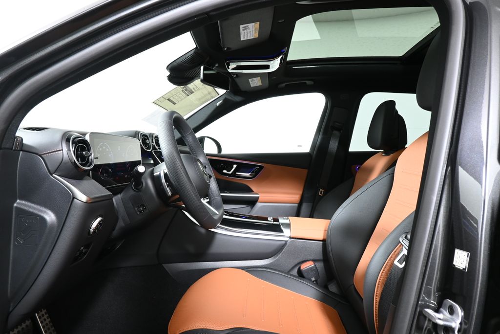 2025 Mercedes-Benz GLC 300 3