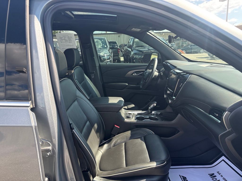 Used 2023 Chevrolet Traverse SUV