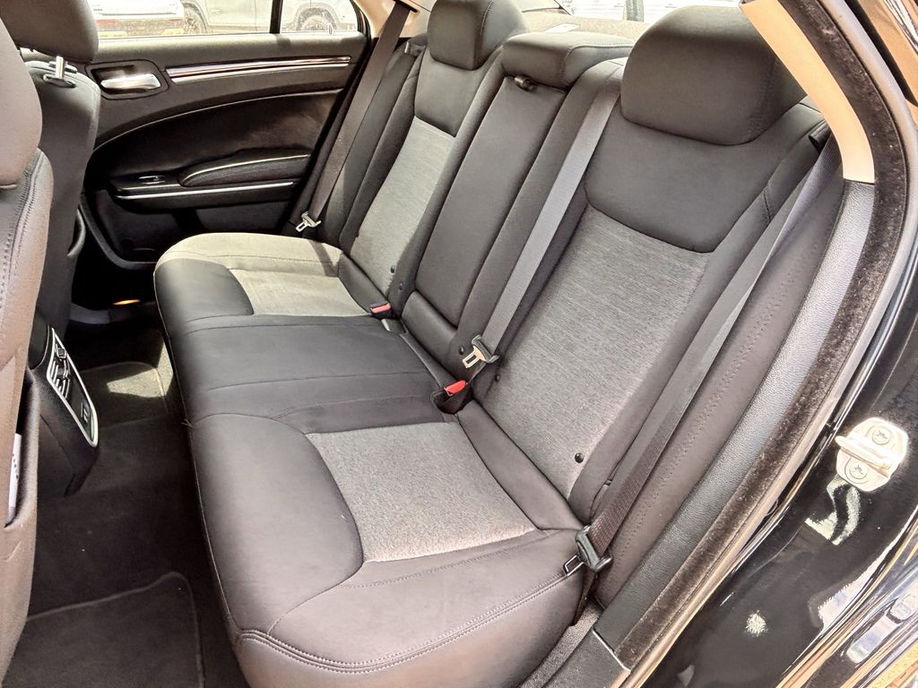 Used Car 2023 Chrysler 300  Touring For Sale Under $30,000 In Corsicana, Texas