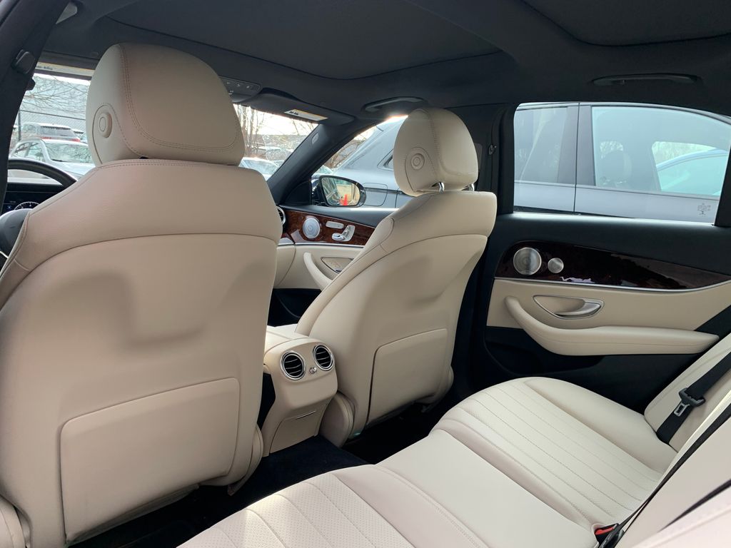 Thumbnail: 2019 Mercedes-Benz E-Class - 21