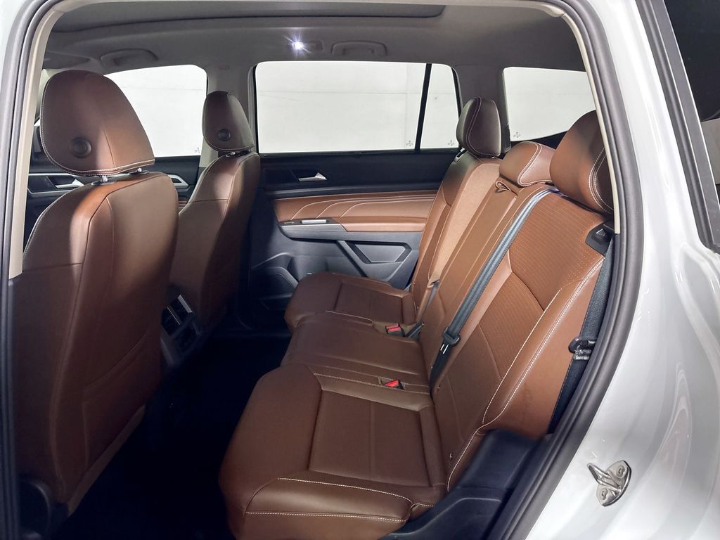 2023 Volkswagen Atlas 2.0T SE w/Technology