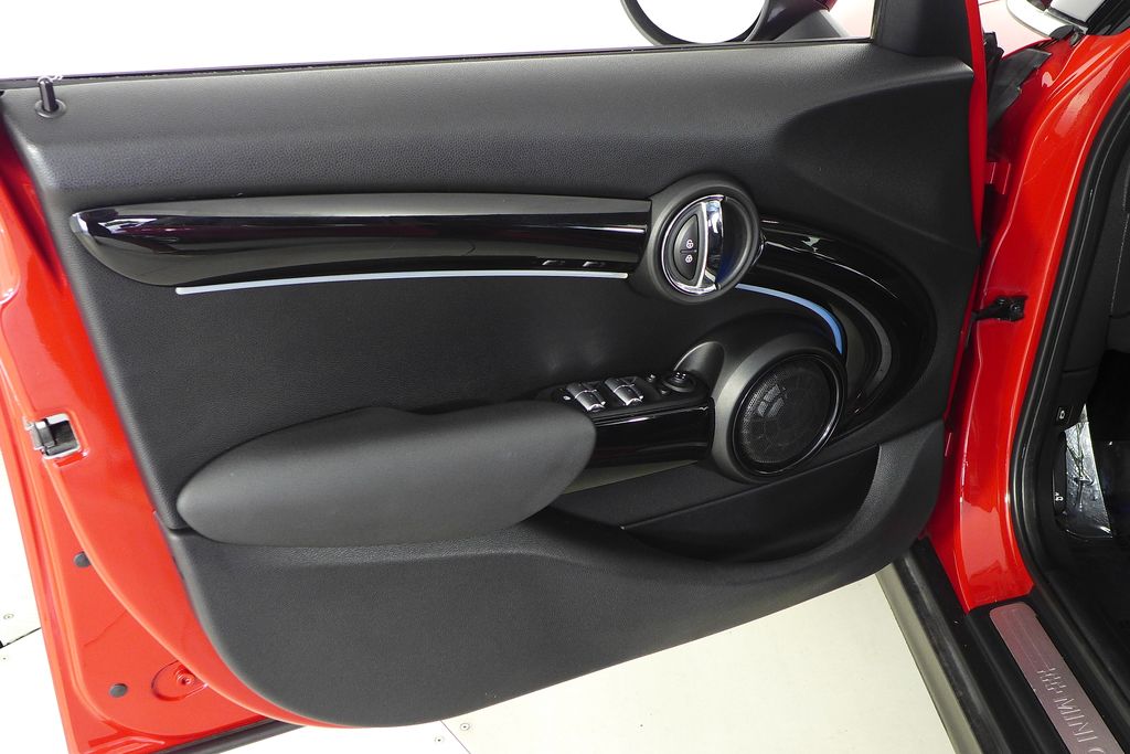 Thumbnail: 2016 MINI Cooper - 11