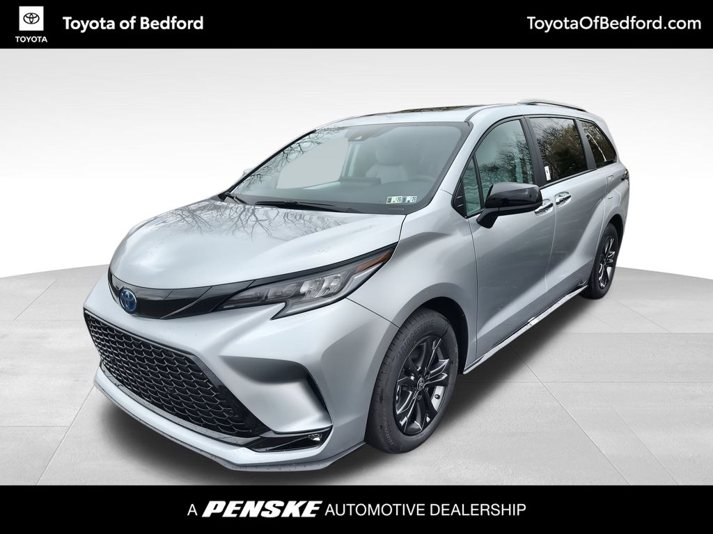 2025 Toyota Sienna XSE -
                Bedford, OH