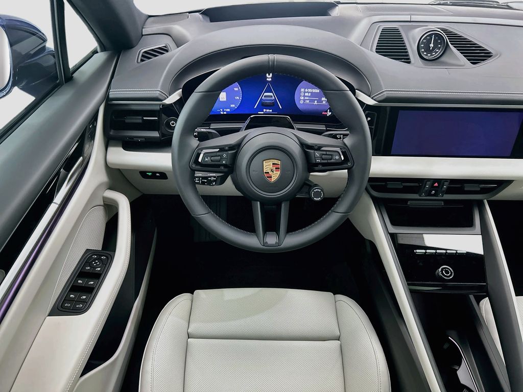 Thumbnail: 2026 Porsche Macan - 12