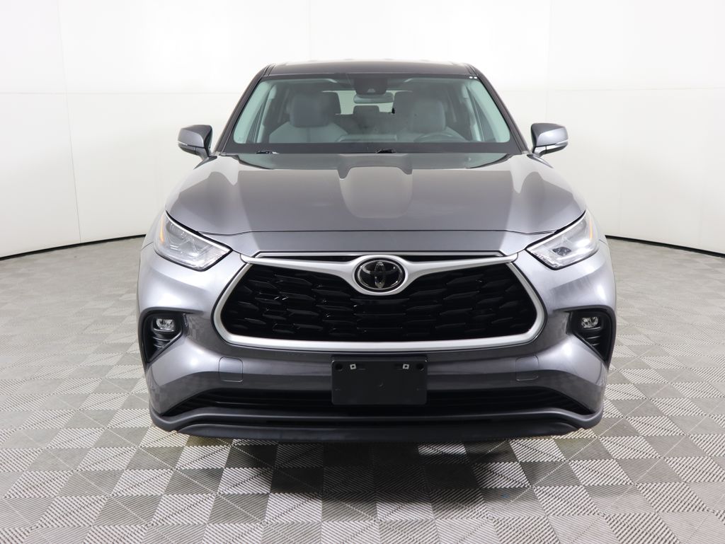 Thumbnail: 2023 Toyota Highlander - 2