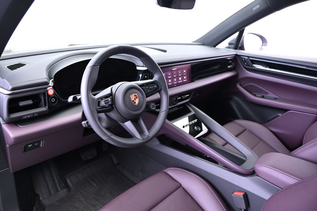 Thumbnail: 2025 Porsche Macan - 4