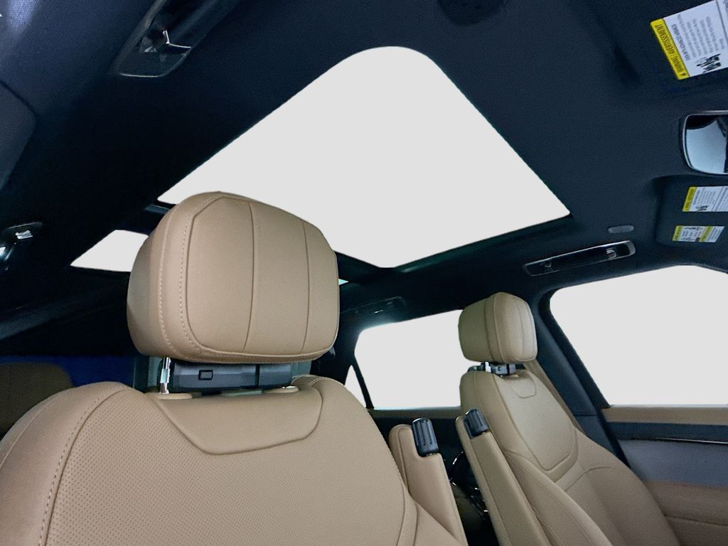 Thumbnail: 2026 Land Rover Range Rover Sport - 20