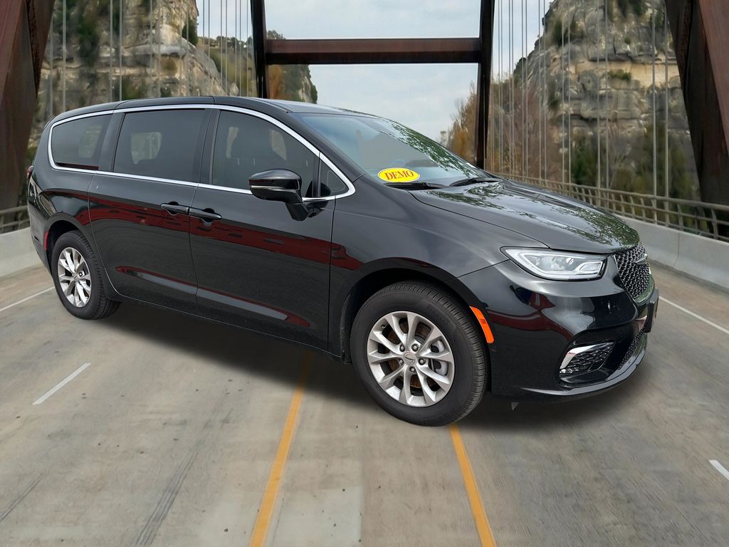 Diamond Black 2025 Chrysler Pacifica Select AWD Minivan All-Wheel Drive 9-Speed Automatic