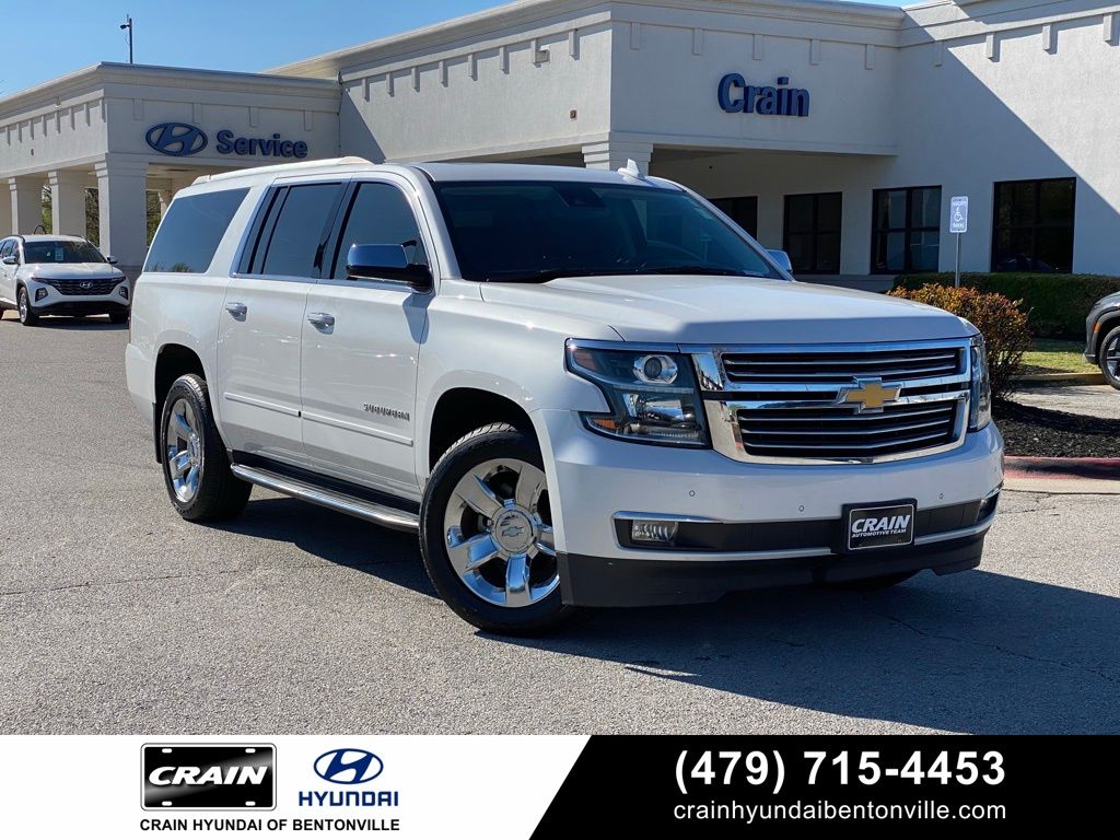White (Iridescent Pearl Tricoat) 2019 Chevrolet Suburban 1500 Premier 4WD SUV / Crossover Four-Wheel Drive 6-Speed Automatic Overdrive