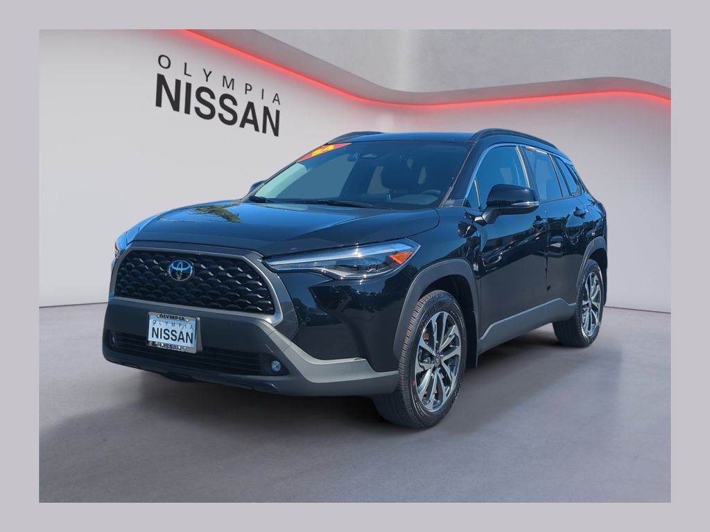  2024 Toyota Corolla Cross XLE AWD   