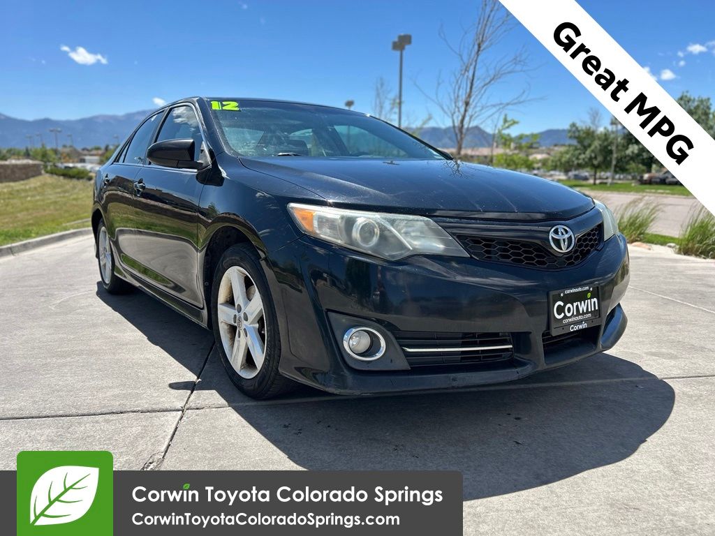 Attitude Black Metallic 2012 Toyota Camry SE Sedan Front-Wheel Drive 6-Speed Automatic