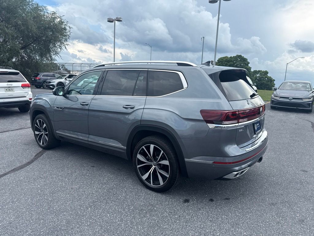 2025 Volkswagen Atlas 2.0T SEL Premium R-Line Gray at Subaru and VW of Moon Township