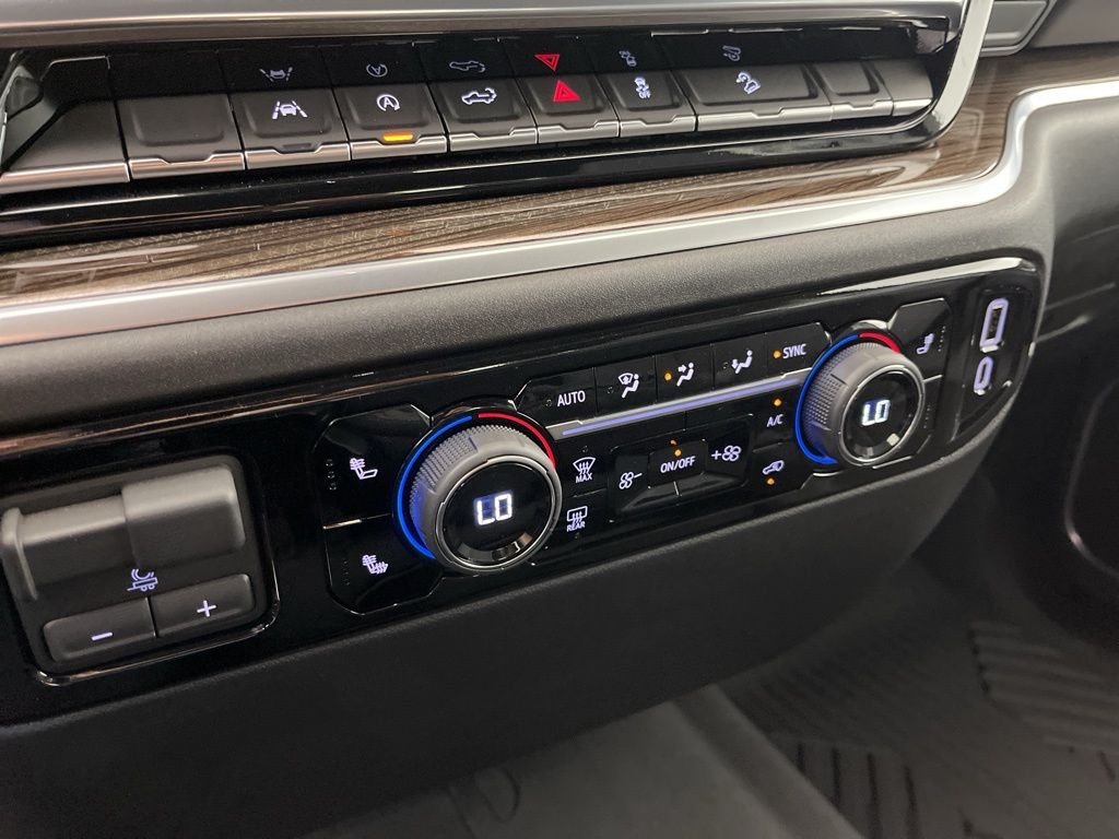 Thumbnail: 2026 Chevrolet Silverado 1500 - 31