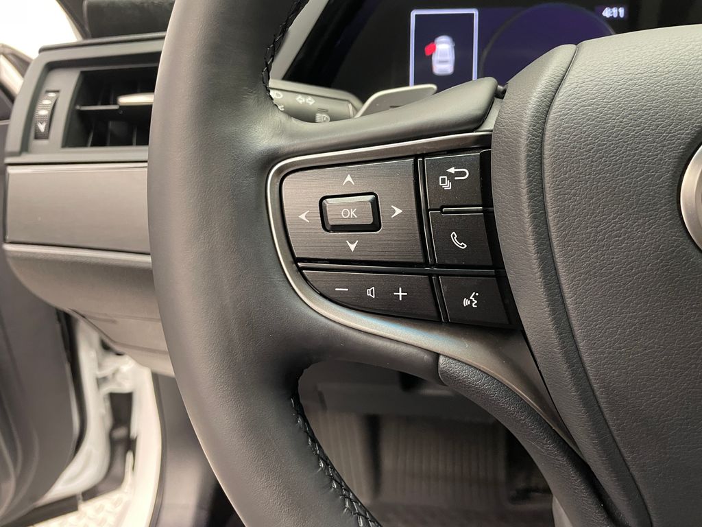 2024 Lexus ES 350 23
