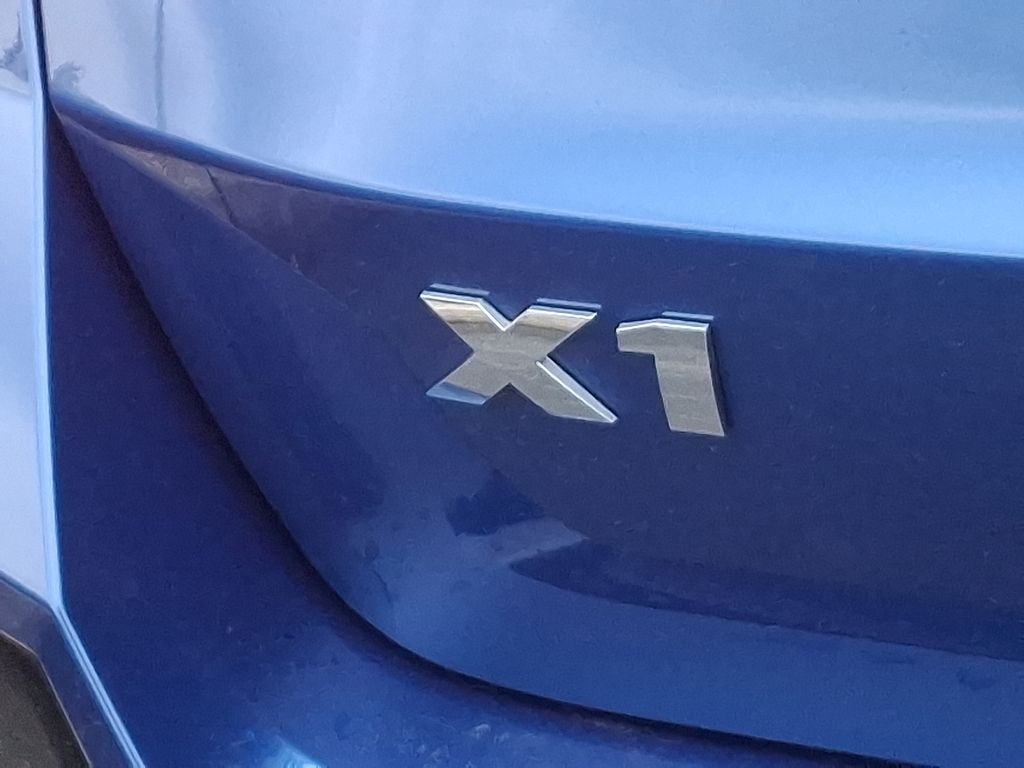 Thumbnail: 2025 BMW X1 - 32