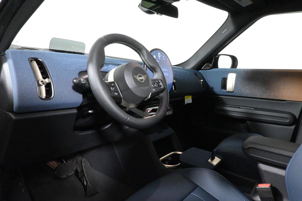 2025 MINI Cooper Countryman Base 15