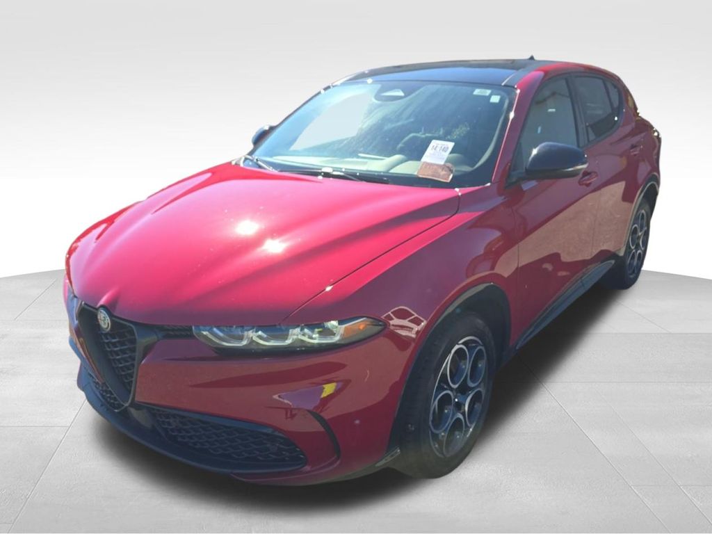 2025 Alfa Rosso Alfa Romeo Tonale Base AWD SUV