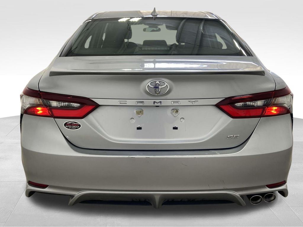 2024 Toyota Camry SE photo 4