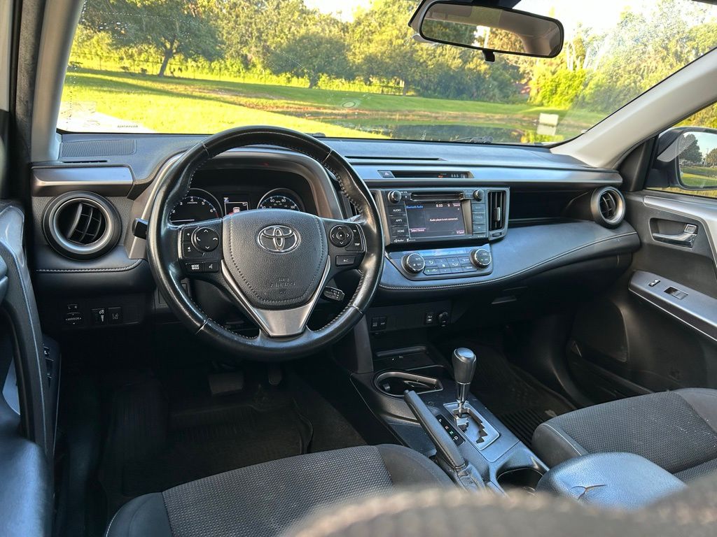 Thumbnail: 2018 Toyota RAV4 - 11