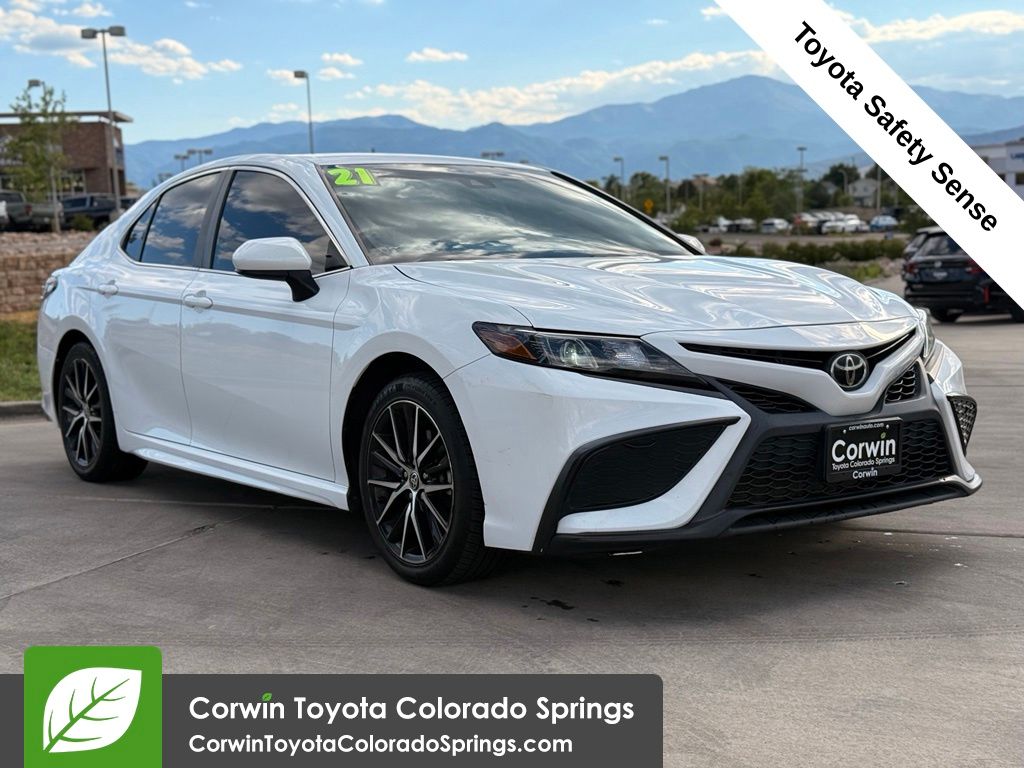 Super White 2021 Toyota Camry Sedan Front-Wheel Drive 8-Speed Automatic