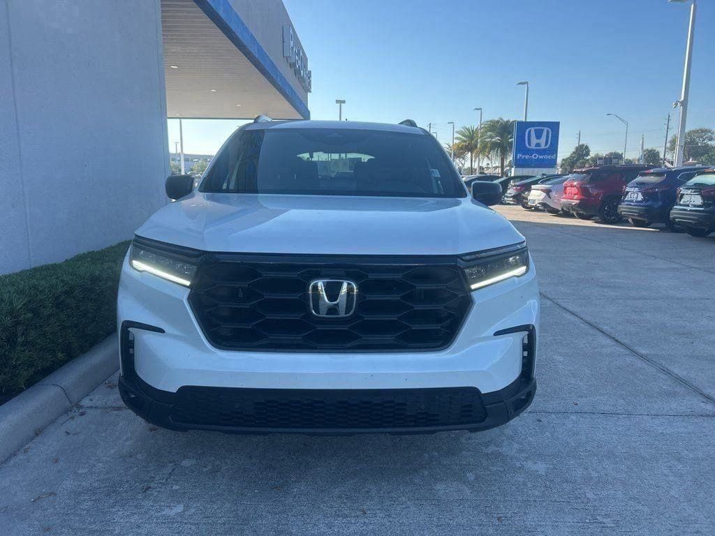 View vehicle photo 2